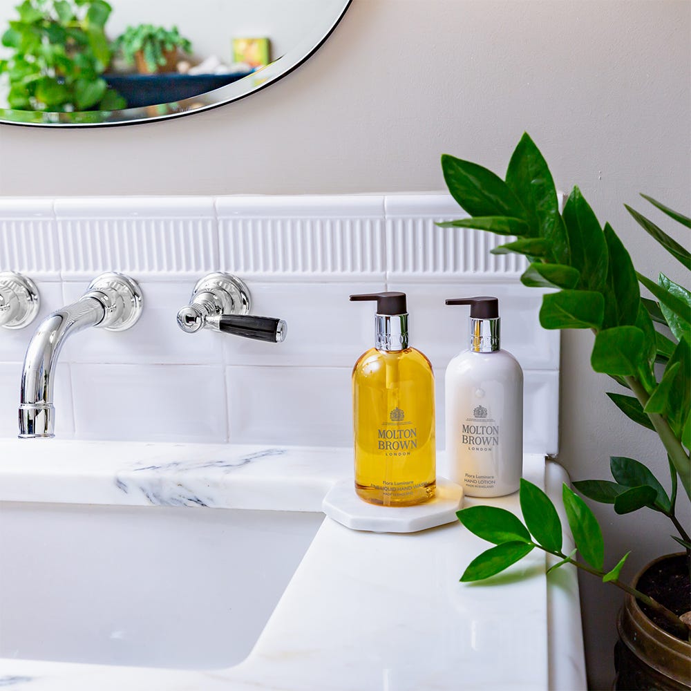 Molton Brown Flora Luminare Hand Lotion 300 ml
