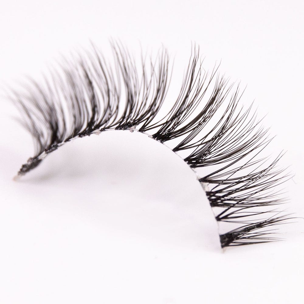 NICLAY by Florian Ferino Wimpernkranz Look 5
