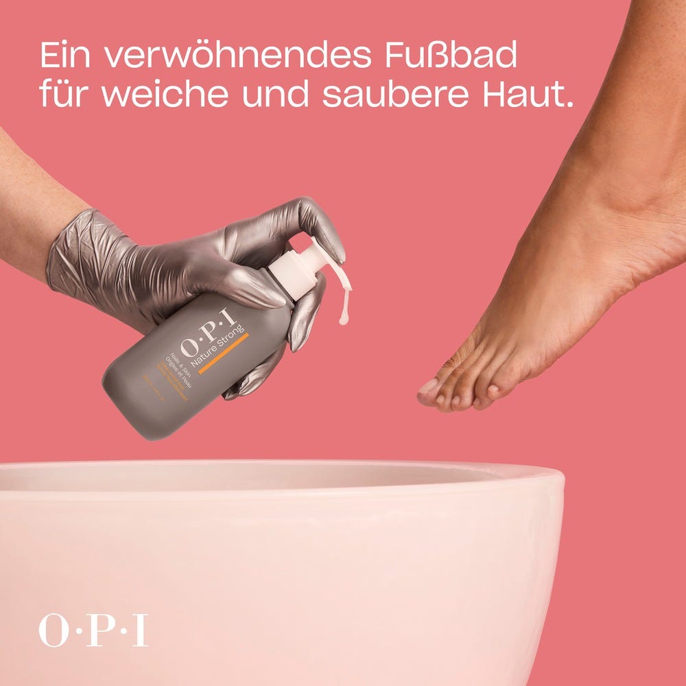 OPI Nature Strong Nails & Skin Soften Up Pedi Soak 250 ml