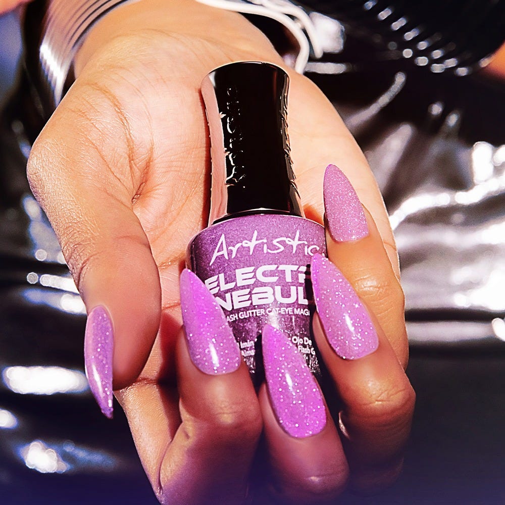 12140992-Farbe-Astro Babe