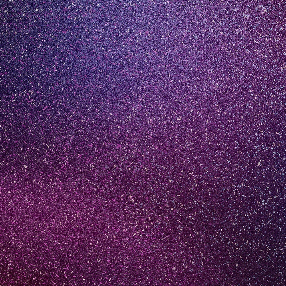 12140996-Farbe-She's Extra-terrestial